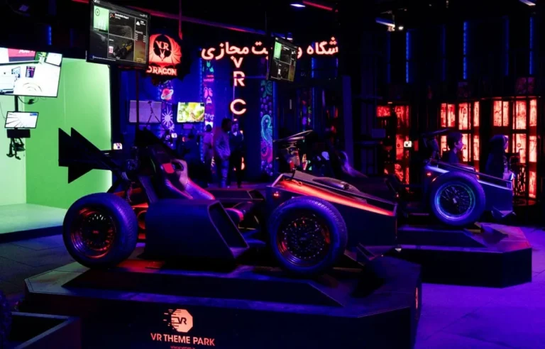 ماشین فرمول 1 وی‌ آر – هیجان سرعت در شهربازی سرپوشیده شما