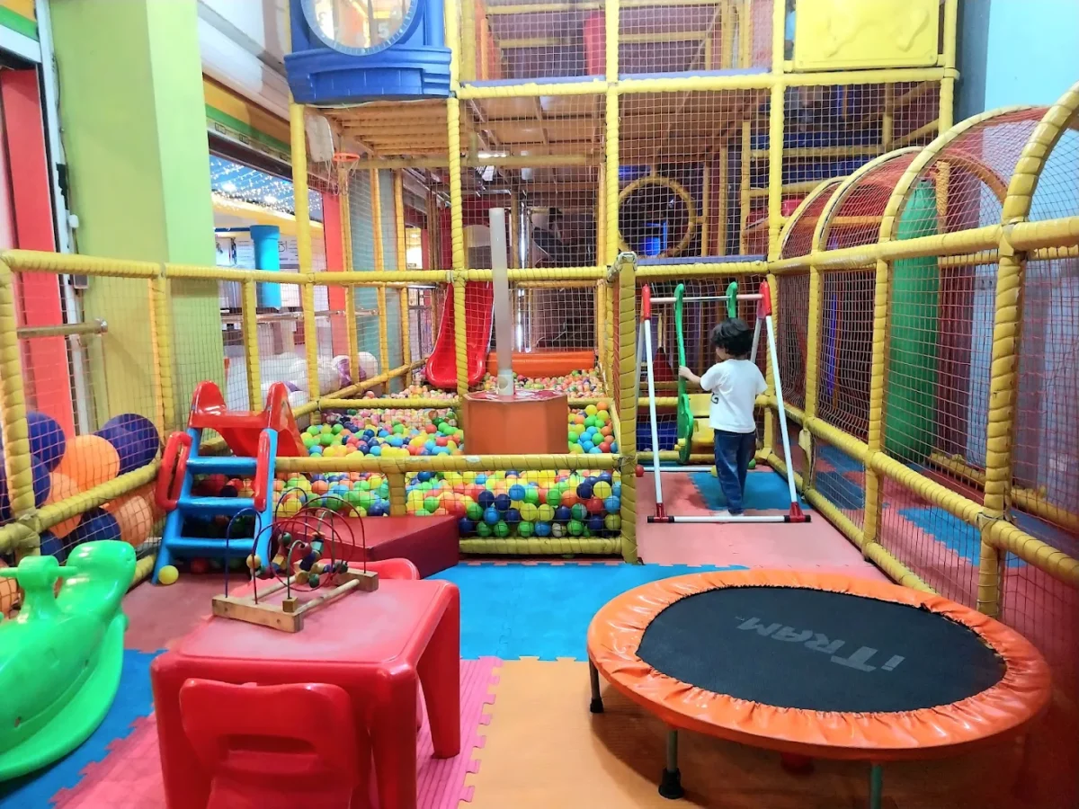 فضای بازی کودک هورا پارک